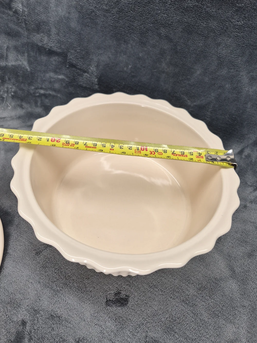 Paula Deen 2 Quart Fall Havest Covered Round Casserole Dish Cream/brown Leaf